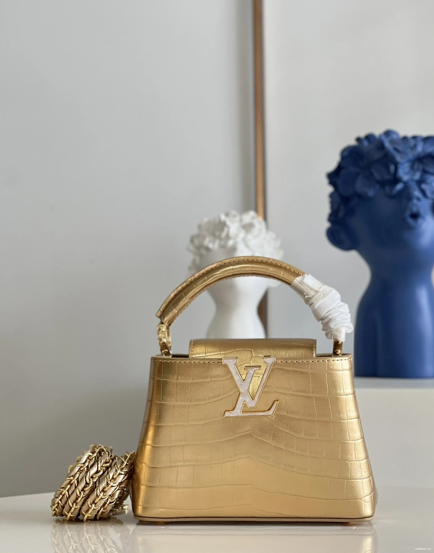 WIS MINI VUITTON LOUIS CAPUCINES 1001